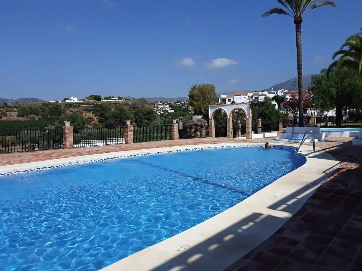 Apartamento AL3 - Piscina para 2-4 personas, aire y wifi Nerja