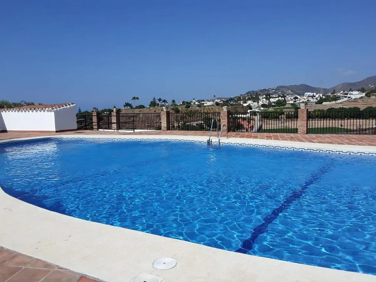 Apartamento AL3 - Piscina para 2-4 personas, aire y wifi Nerja