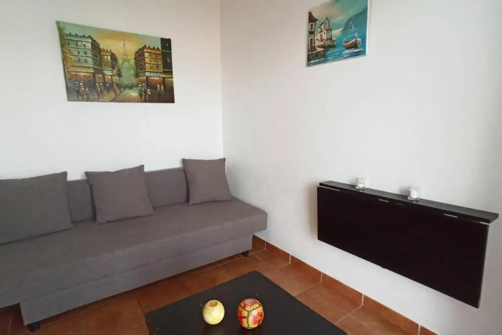Apartamento AL3 - Piscina para 2-4 personas, aire y wifi Nerja